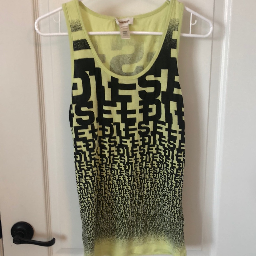 Diesel tank top